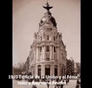 Imagen del edificio de La Unión y el Fénix de Madrid usada para ilustrar la expresión De Madrid al cielo.