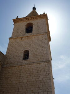 Imagen del campanario de La Roda de Albacete usada para ilustrar la expresión de campanario.
