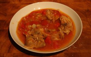 Pollo al chilindrón, un plato típico aragonés que da gloria verlo.